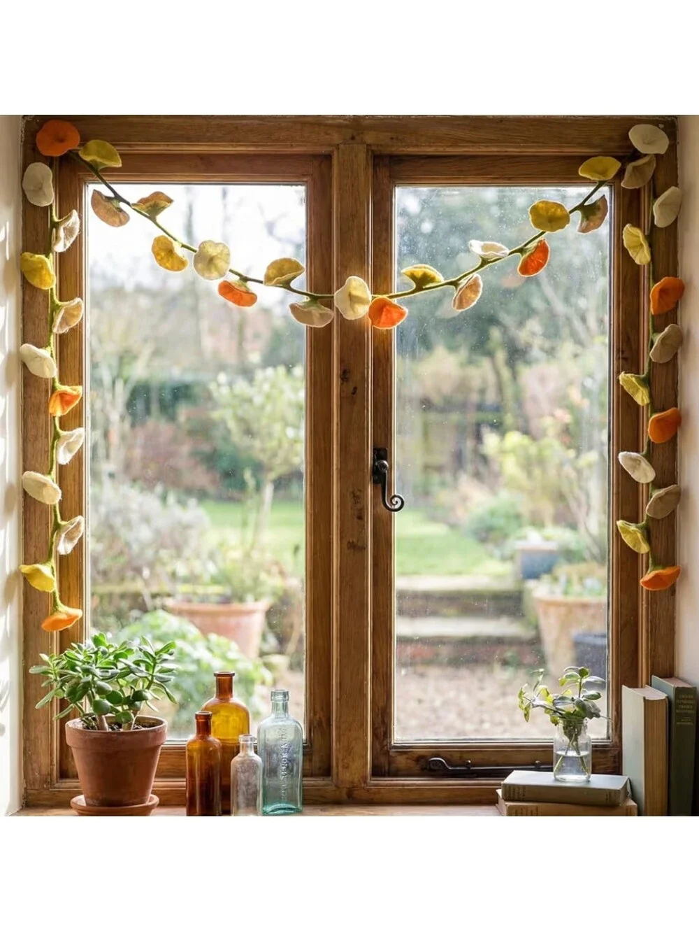 XunYee NWT 5.6ft Wool Felt Flower Garland Floral Banner Hand Felted Orange/Cream